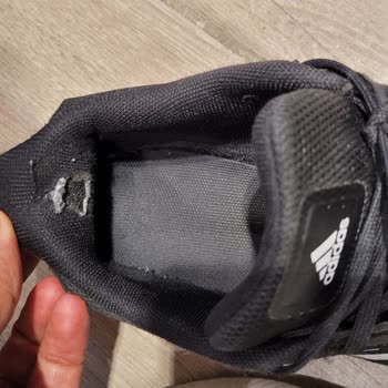 Adidas Ve Boyner Sattığı Ayakkabının Garantisinin Arkasında Durmuyor