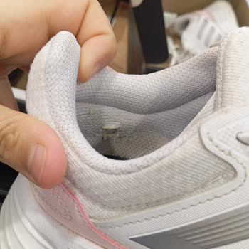 adidas FLO Mağazasının Bu Mağduriyetimin Gidermesini İstiyorum