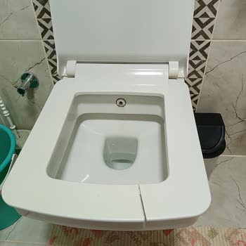 Seramiksan Asma Klozet Kapak Kırılması