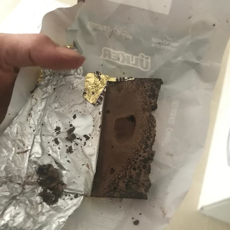 Ülker Bitter Çikolata Bozuk