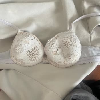 Penti Sütyenlerinde Hayal Kırıklığı: Kalite Sorunları Ve Deformasyon