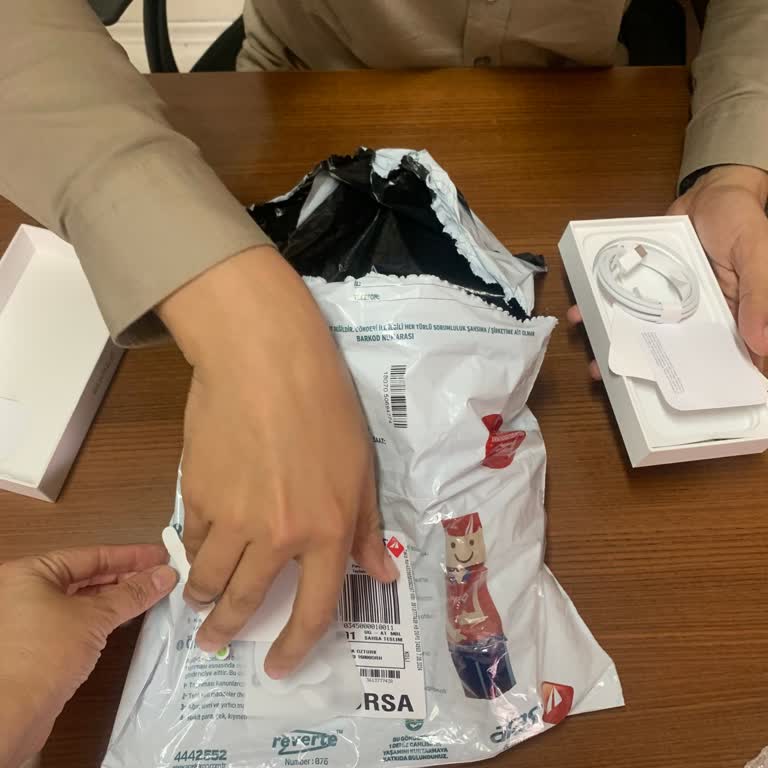 Hepsiburada'dan İphone Aldım İçinde Telefon Yok