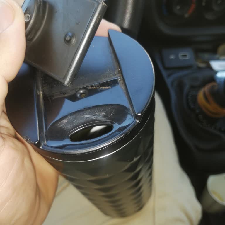 Stanley Termos Kapak Patladı: Starbucks Ve Ümraniye Buyaka'dan Hayal Kırıklığı