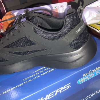 Skechers Kullanılmayan Ürüne Kullanılmış Muamele Yapıyorlar Ve Deforme Diyorlar
