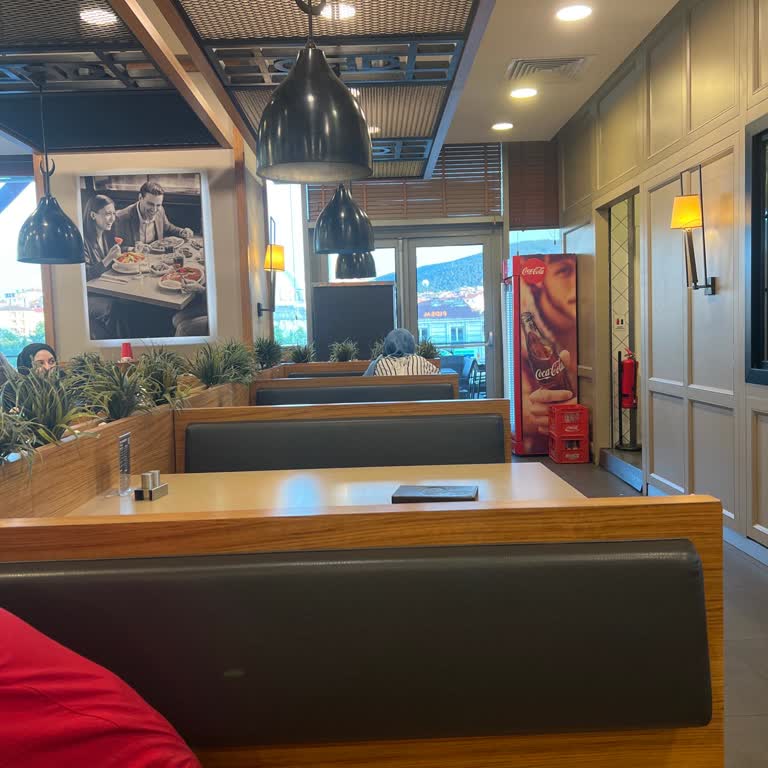 HD İskender Restaurant İlgisizlik Ve Servis Sıkıntısı