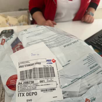 Zara Ürünümü Kaybetti İademi Onaylamıyor Gönderdiğim Ürünü Yollamıyor.