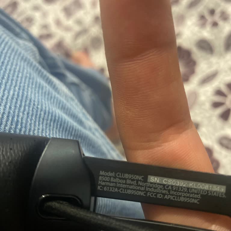 JBL Kulaklık Beyaz Işık Yanıp Sönüyor