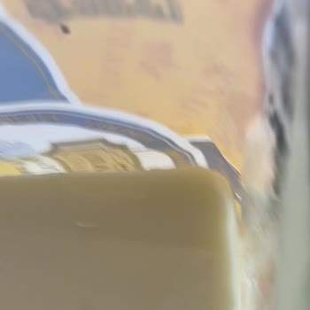 A101 Tarabya Kaşar Peynir Siyah Lekeler Var