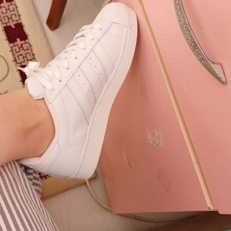 Custom Sneakers İade Yapmıyorlar. Ayakkabı Naylon Kokuyor. Dalga Geçerek Konuşuyorlar