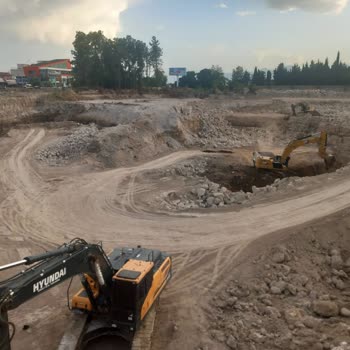 Antalya Emniyet Müdürlüğü Temel Kazısında Patlayıcı Kullanılıyor