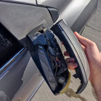 BP İstasyonundaki Oto Yıkama Sonucu Kırılan Dikiz Aynası Şikayeti