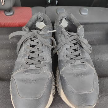 Lacoste Ayakkabımın İç Astar Yırtılması