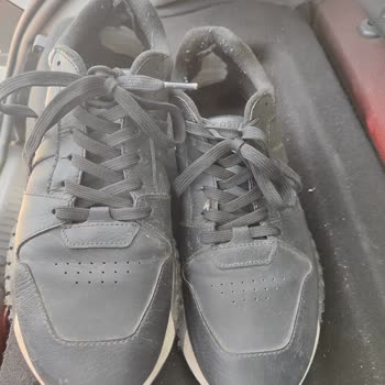 Lacoste Ayakkabımın İç Astar Yırtılması