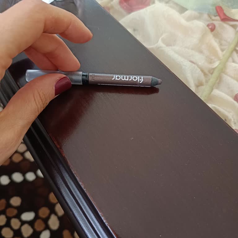 Flormar Göz Kalemi Çürük Ürün