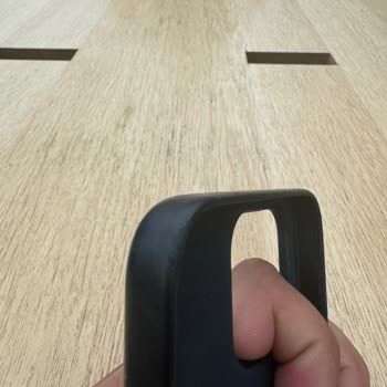 Apple'dan Aldığım Telefon Kabında Haksız Deformasyon Ve İlgisiz Hizmet