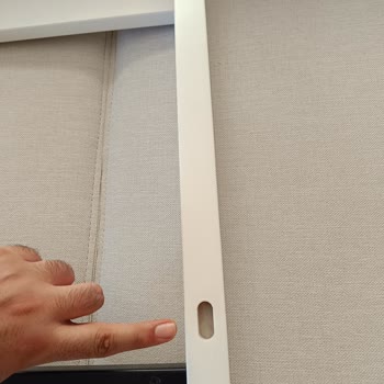 IKEA Ingolf Bar Sandalyesini Skandalı