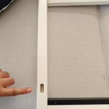 IKEA Ingolf Bar Sandalyesini Skandalı