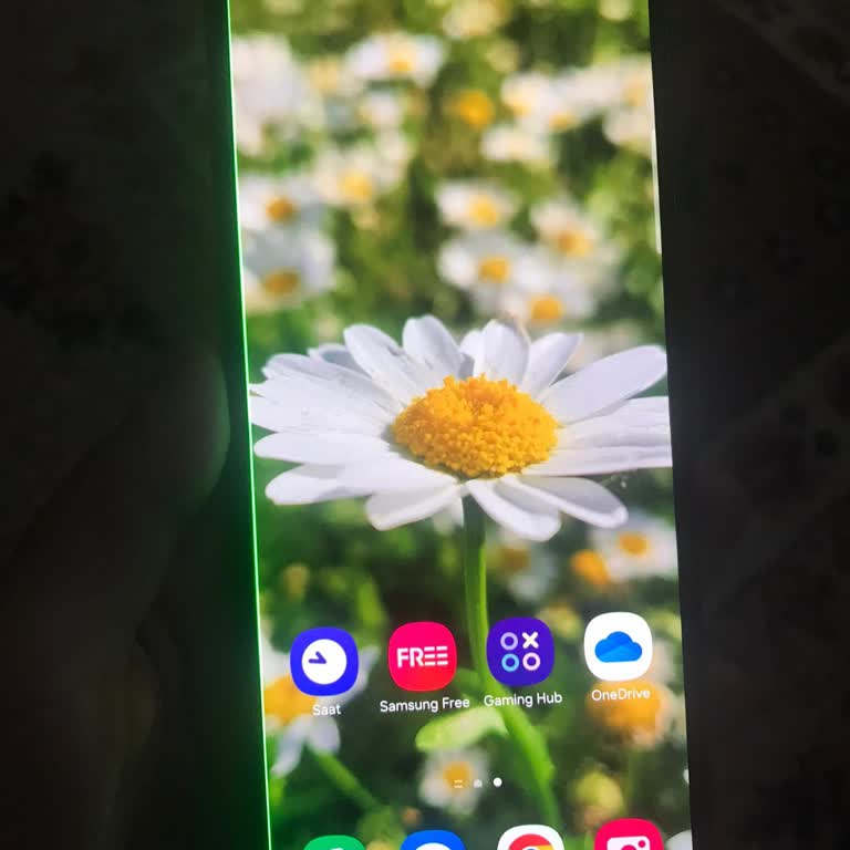 Samsung Telefon Samsung Z Flip 3 Ekranda Yeşil Çizgi Sorunu