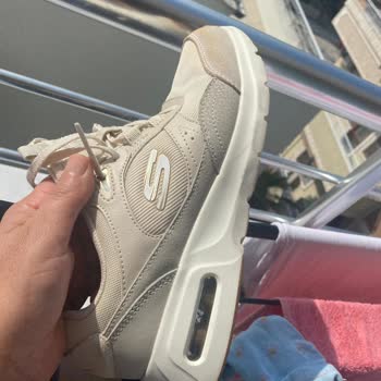 Koray Spor Tabanı Sünger Gibi Dağılan Skechers