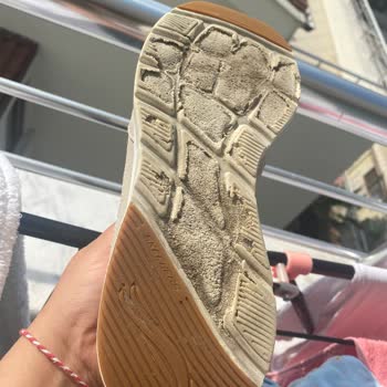 Koray Spor Tabanı Sünger Gibi Dağılan Skechers