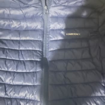 Lumberjack Ürün Aldım Kendiliğinden Yırtıldı Ve Rengi Soldu