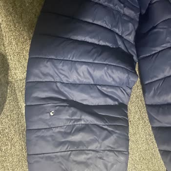 Lumberjack Ürün Aldım Kendiliğinden Yırtıldı Ve Rengi Soldu