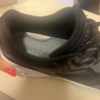 Skechers Boyner'de Muhatap Olacak Yetkili Yok