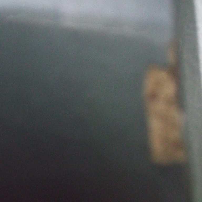 Evdiz Masamı Kırık Getirdiği Masayı Değiştirmiyor!