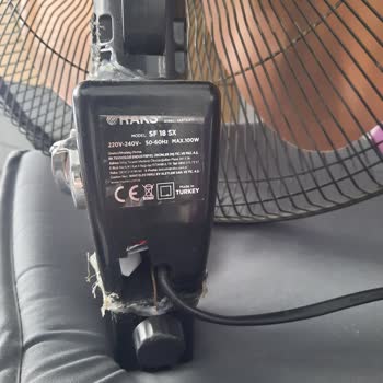 Raks Vantilatör Parça Kırık