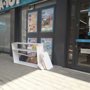 A101 Dolap Eksik Ve Kırık Geldi