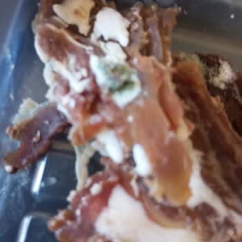 Şok Marketler Marketten Alınan Pastırmada Küf Sorunu