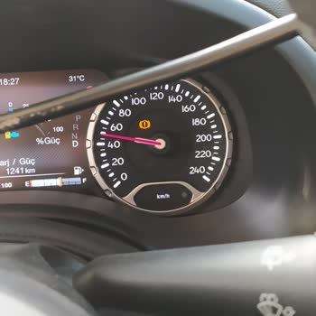 Jeep Renegade Hybrid Airbag Ve El Freni Sorunu Devam Ediyor