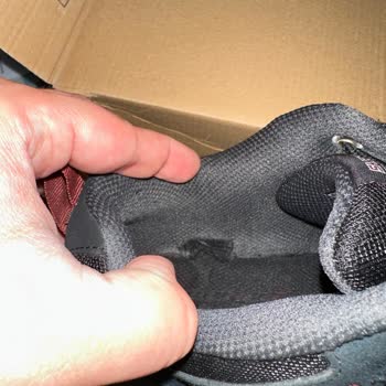 Skechers Ayakkabıda 1 Ayda Yırtık Ve Müşteri Hizmetlerinde Hayal Kırıklığı
