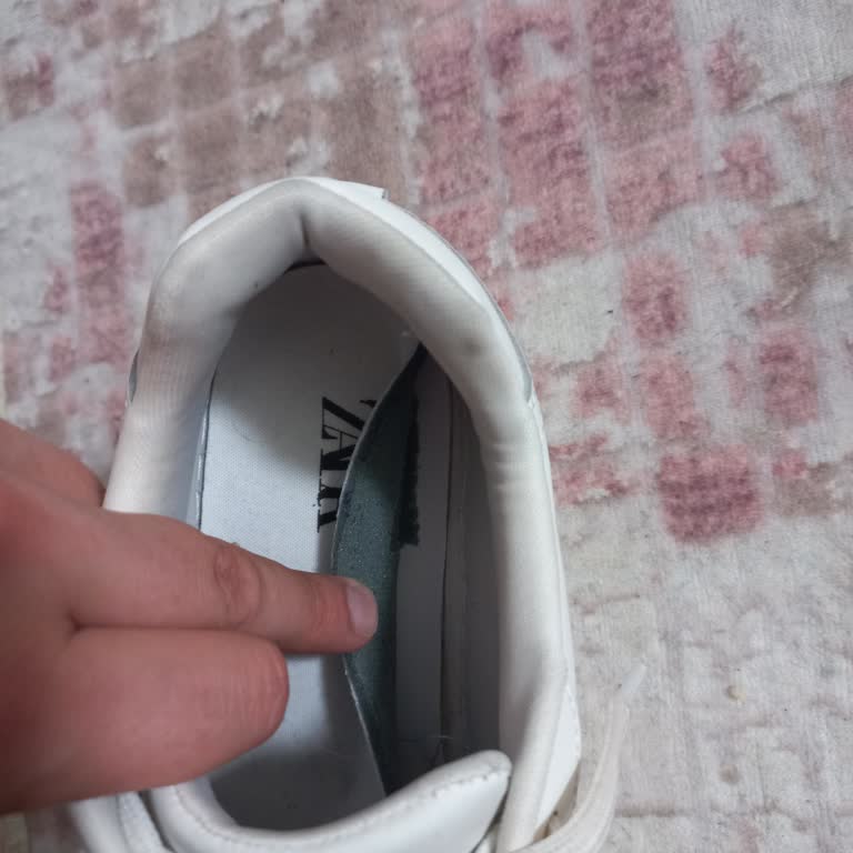 Zara Ayıp Ettin Ayakkabına Sahip Cik