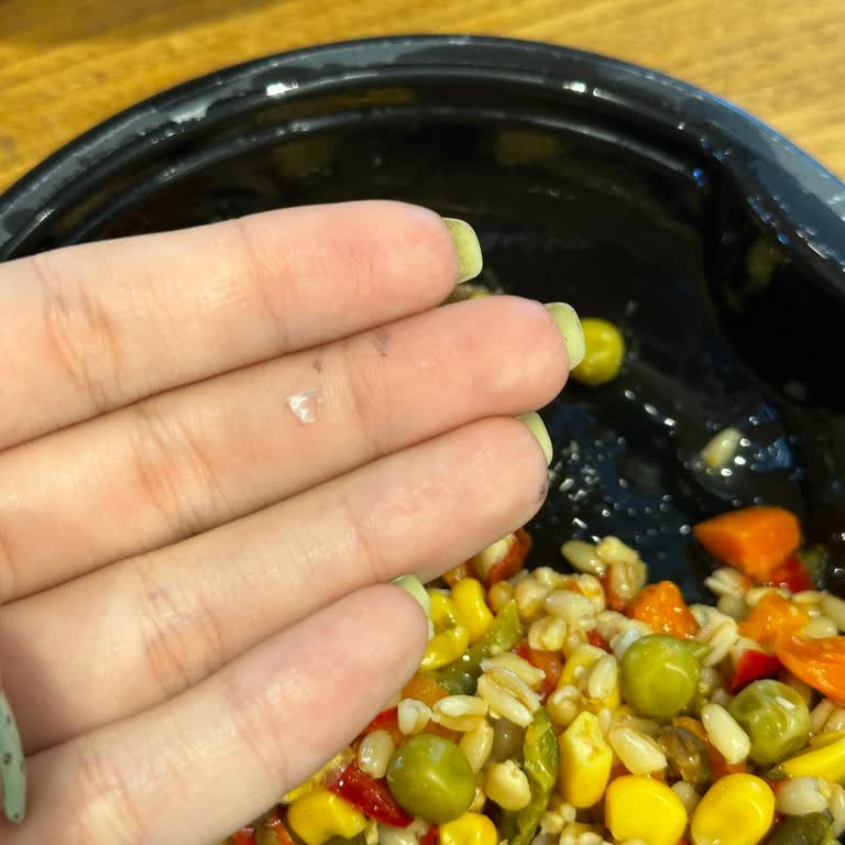 Tat Gıda Tat Hazır Yemek İçinden Çıkan Cisim