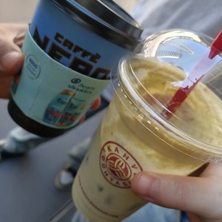 Emaar Square Mall Kahve Dünyası'nda Müşteri Memnuniyetsizliği: Şok Edici Davranışlar