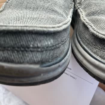 YKM Skechers Ayakkabımız 1 Ay Olmadan Hasarlı Gözüküyor YKM Red Verdi