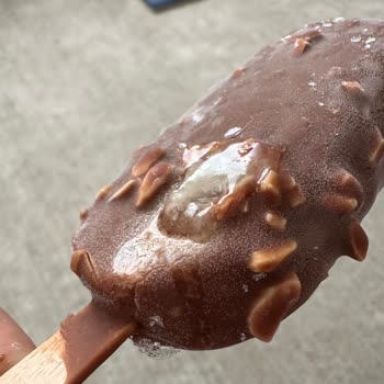 Magnum Bozuk Dondurma Şikayeti