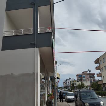 Toroslar Elektrik Dağıtım Elektrik Direkleri Tehlike Saçıyor