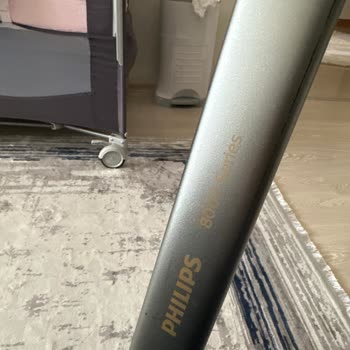 PHILIPS Ev Aletleri Philips 8000 Series Dikey Süpürgemin Plastik Aksamı Çatlamaya Başladı