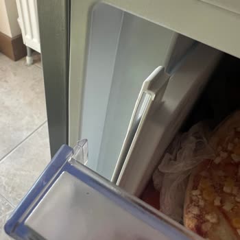 Vestel SEG Inox No Frost Buzdolabı Cx 482 Dondurucu Kapak Sorunu