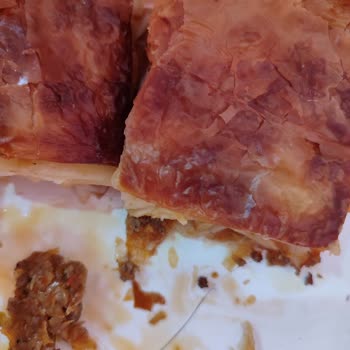Levent Börek'te Saç Şoku: Müşteri Mağduriyeti