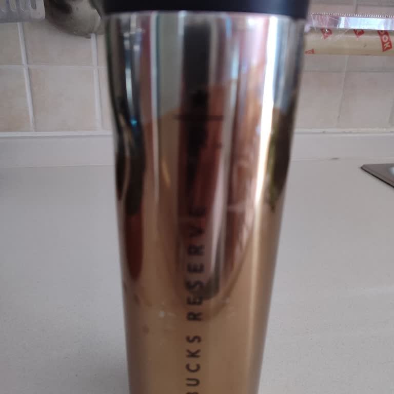 Starbucks Üzdü Kendi Ürününe Sahip Çıkmadı