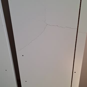 IKEA Tarafından Paramparça Ve Kusurlu Gönderilen Ürünler