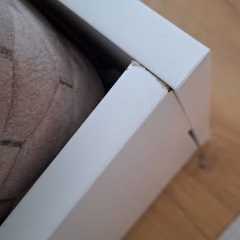 IKEA Tarafından Paramparça Ve Kusurlu Gönderilen Ürünler