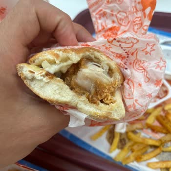 Popeyes Bayat Çiğ Yemek Veriyorlar Resmen!