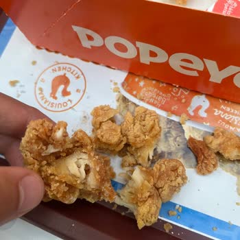 Popeyes Bayat Çiğ Yemek Veriyorlar Resmen!