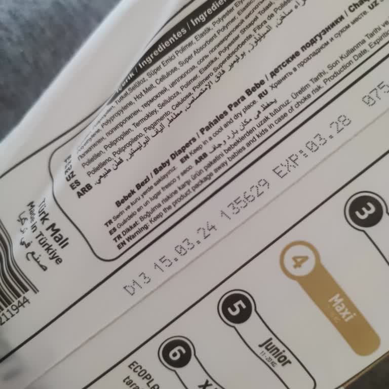 Pure Baby Ay Olarak Tarihe Geçmiş İçinde Sert Bir Şeyler Var Bebek Bezinin