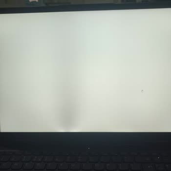 Lenovo Bilgisayar Laptop Ekranında Anlamsız Karartı Sorunu