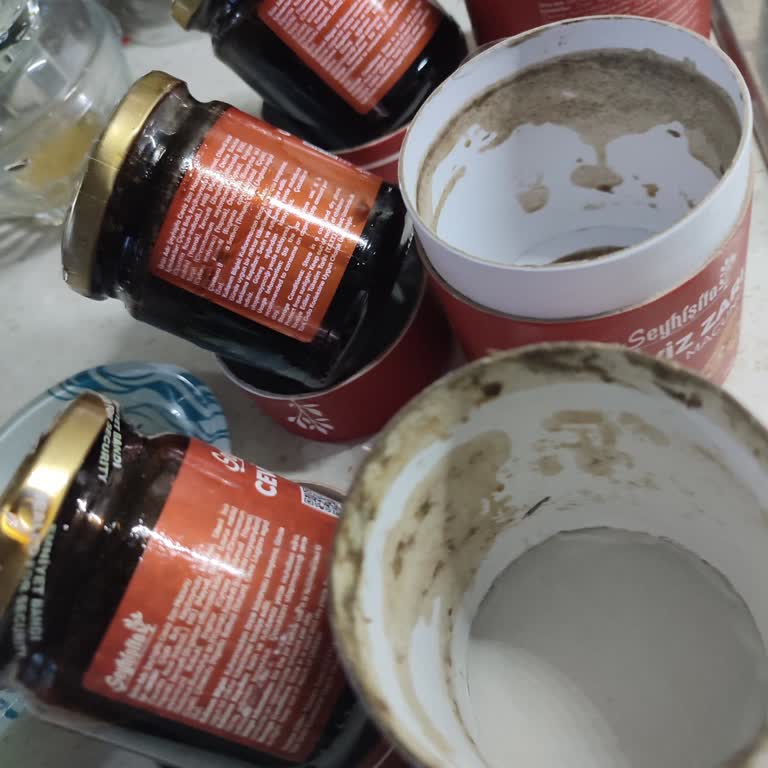 Seyhisifa.net Ceviz Zarı Ambalajları Deforme Olmuş Ve İçine Akmış Teslim Edildi!